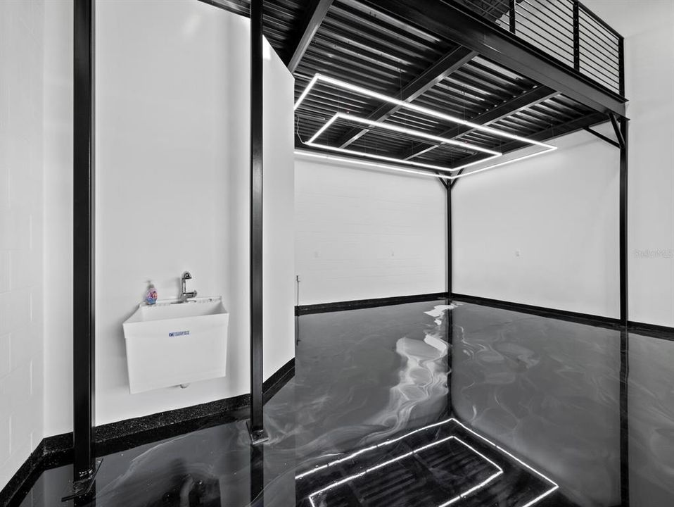 For Rent: $4,000 (0 beds, 0 baths, 1008 Square Feet)