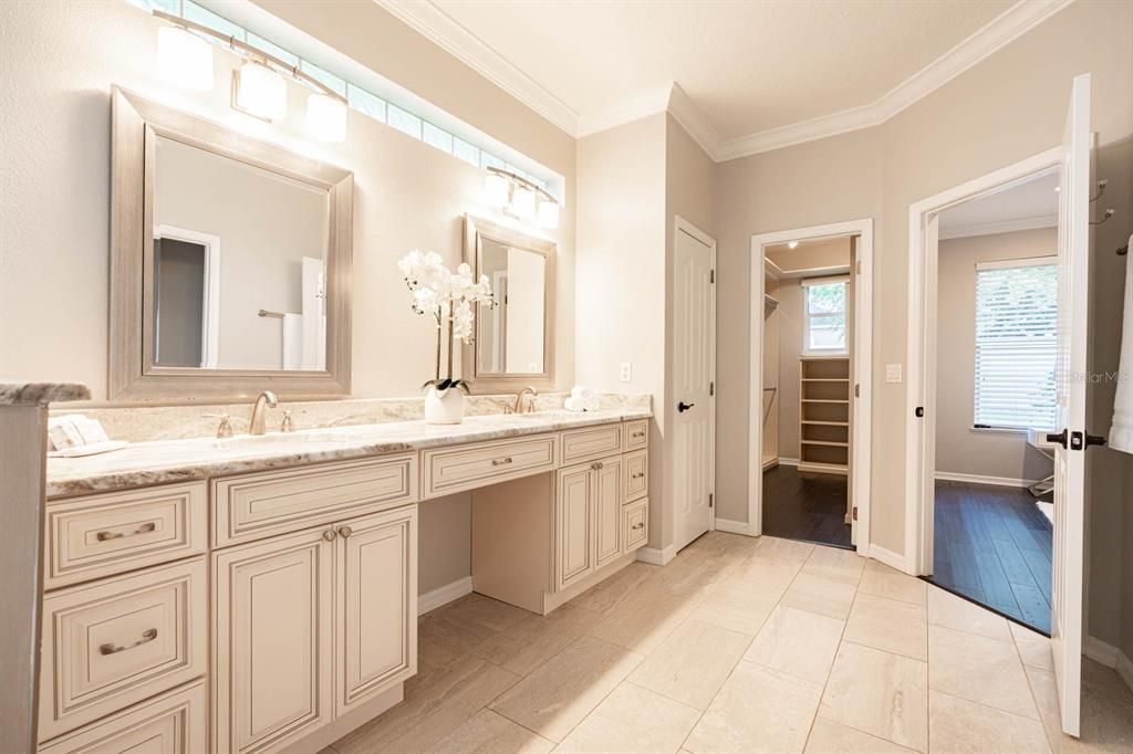 В аренду: $5,000 (5 спален, 4 ванн, 3207 Квадратных фут)