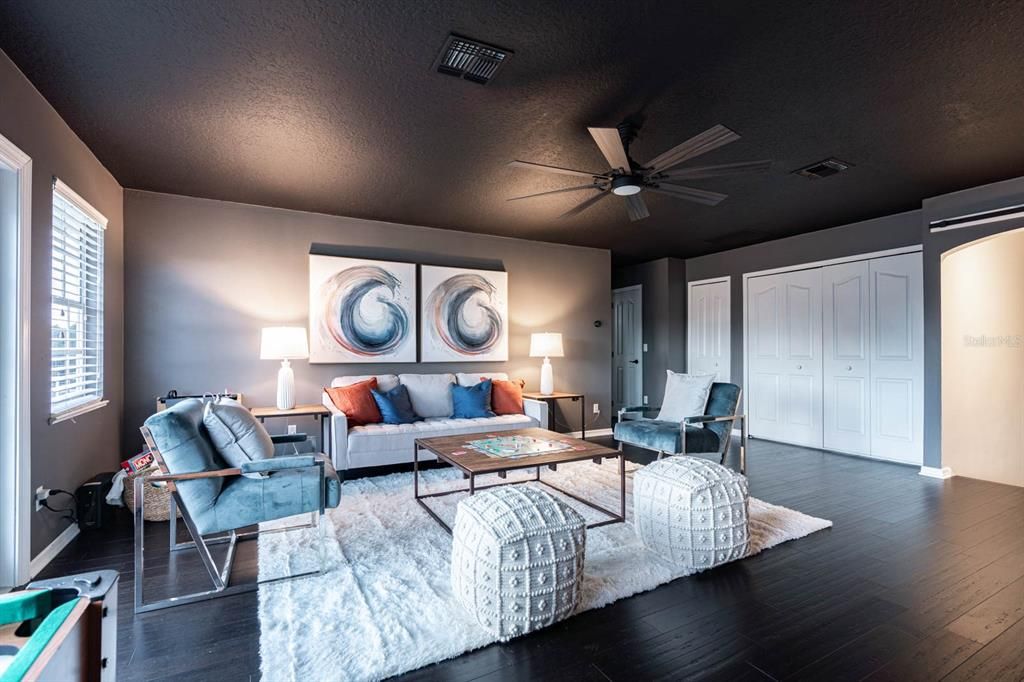 В аренду: $5,000 (5 спален, 4 ванн, 3207 Квадратных фут)