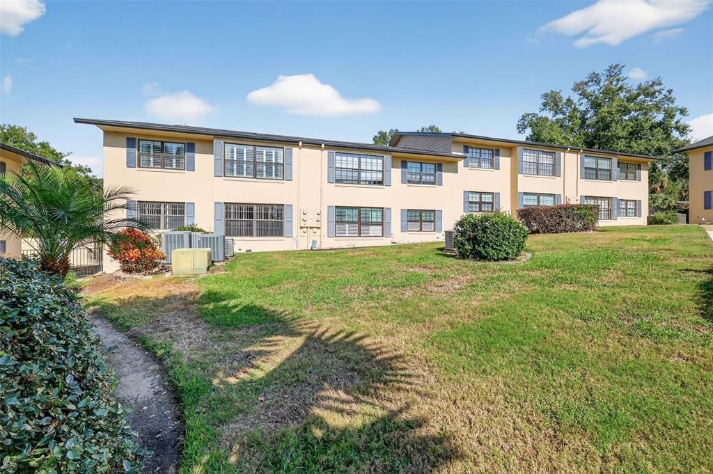 На продажу: $250,000 (2 спален, 2 ванн, 1219 Квадратных фут)