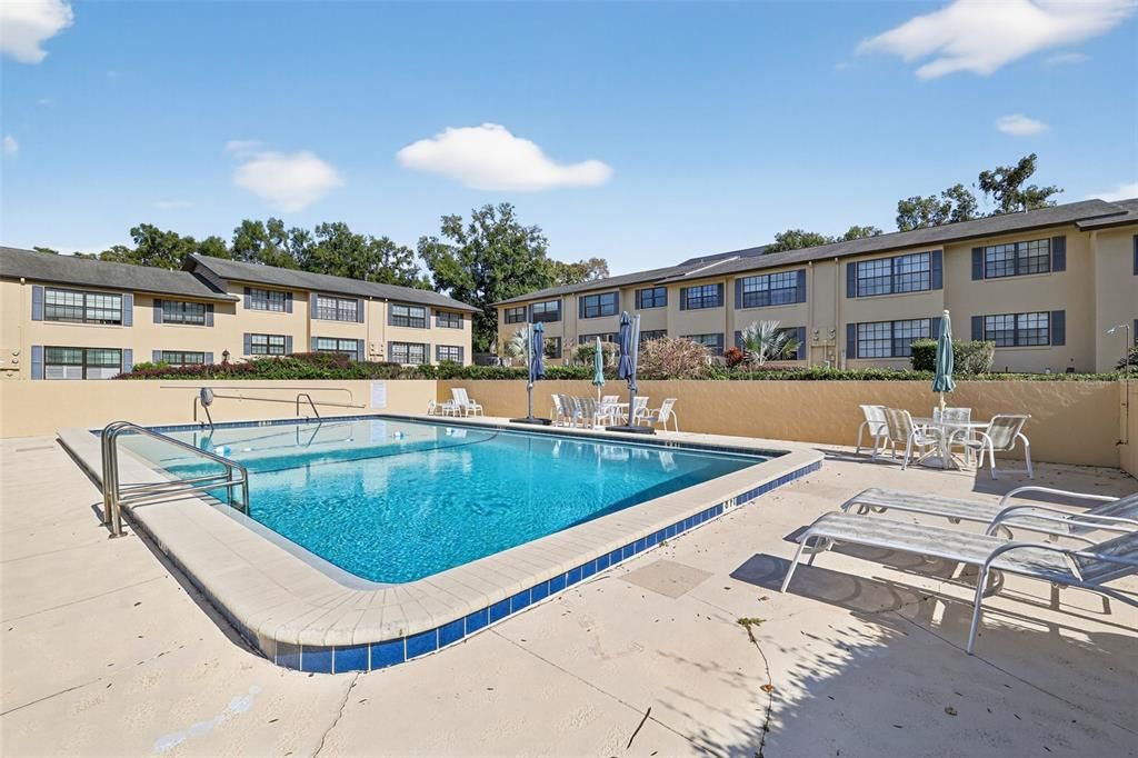 На продажу: $250,000 (2 спален, 2 ванн, 1219 Квадратных фут)