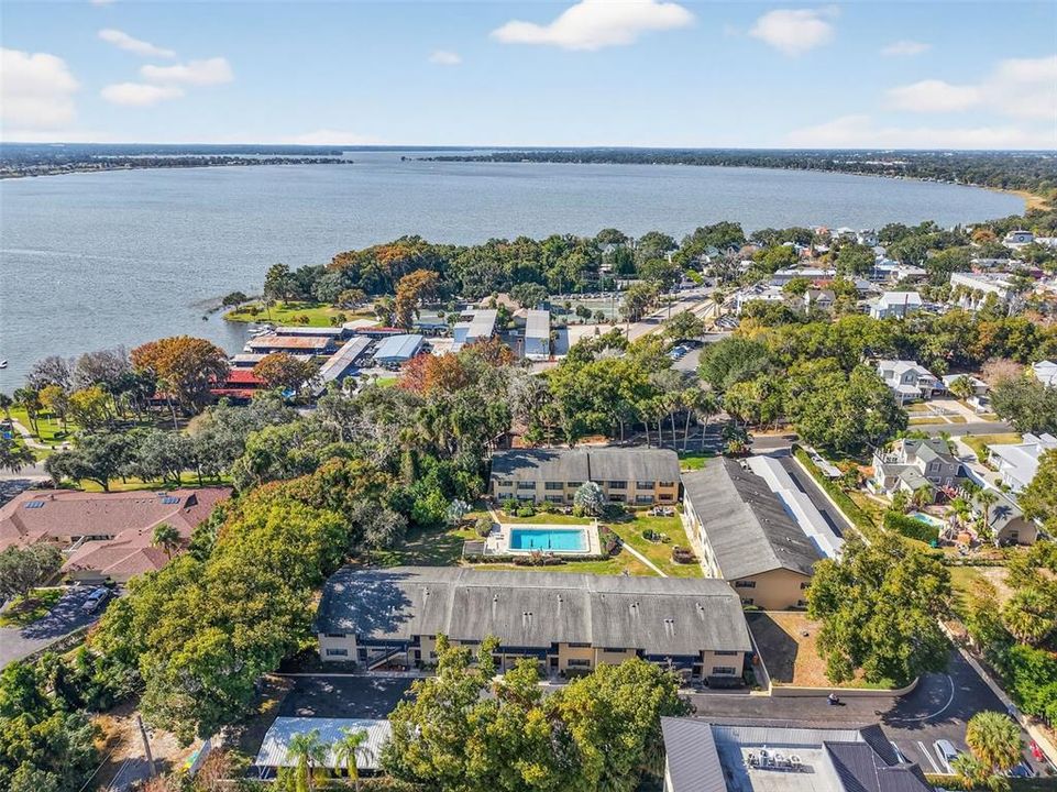 На продажу: $250,000 (2 спален, 2 ванн, 1219 Квадратных фут)