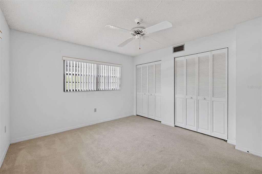 На продажу: $250,000 (2 спален, 2 ванн, 1219 Квадратных фут)