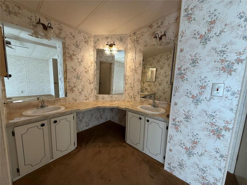 En Venta: $103,000 (2 camas, 2 baños, 1040 Pies cuadrados)