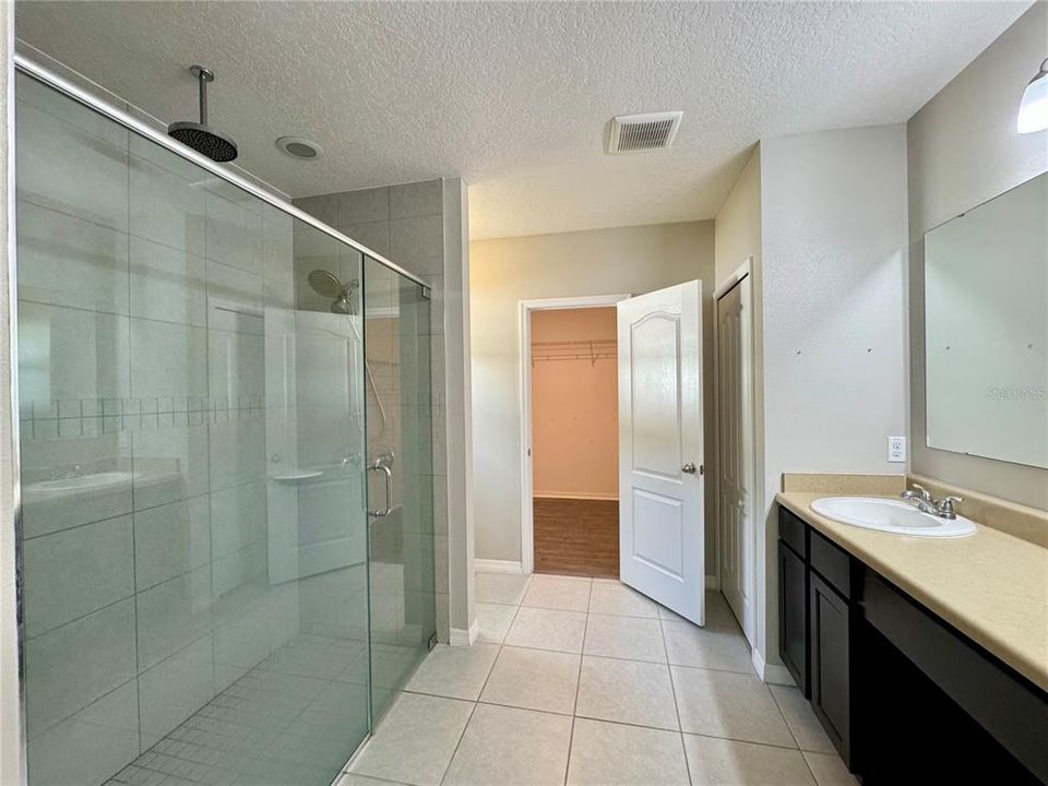 В аренду: $2,300 (3 спален, 2 ванн, 2064 Квадратных фут)