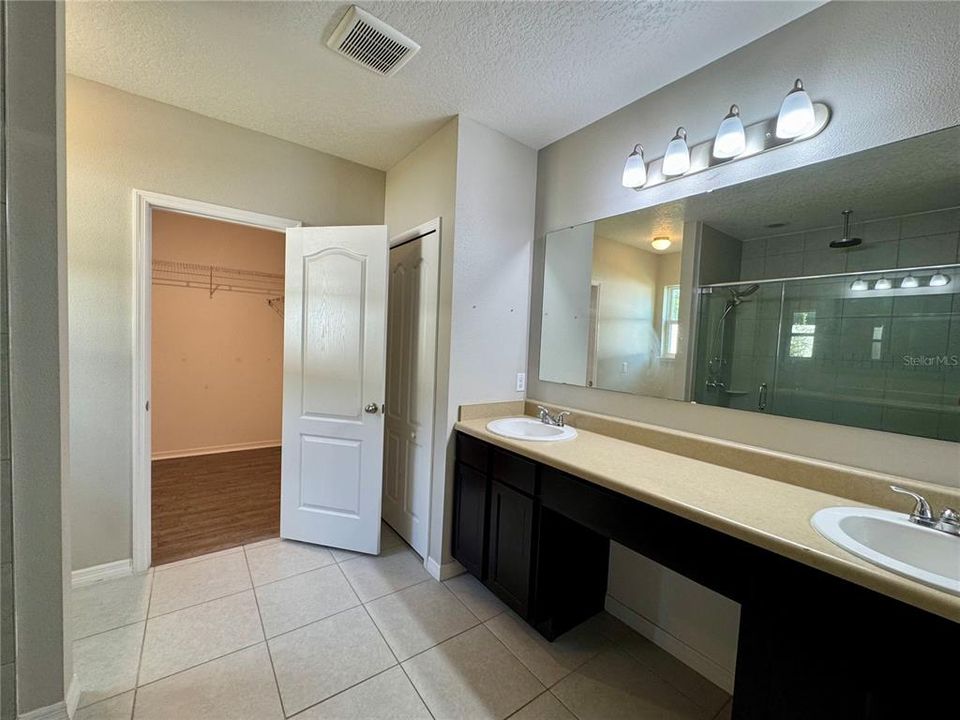 В аренду: $2,300 (3 спален, 2 ванн, 2064 Квадратных фут)