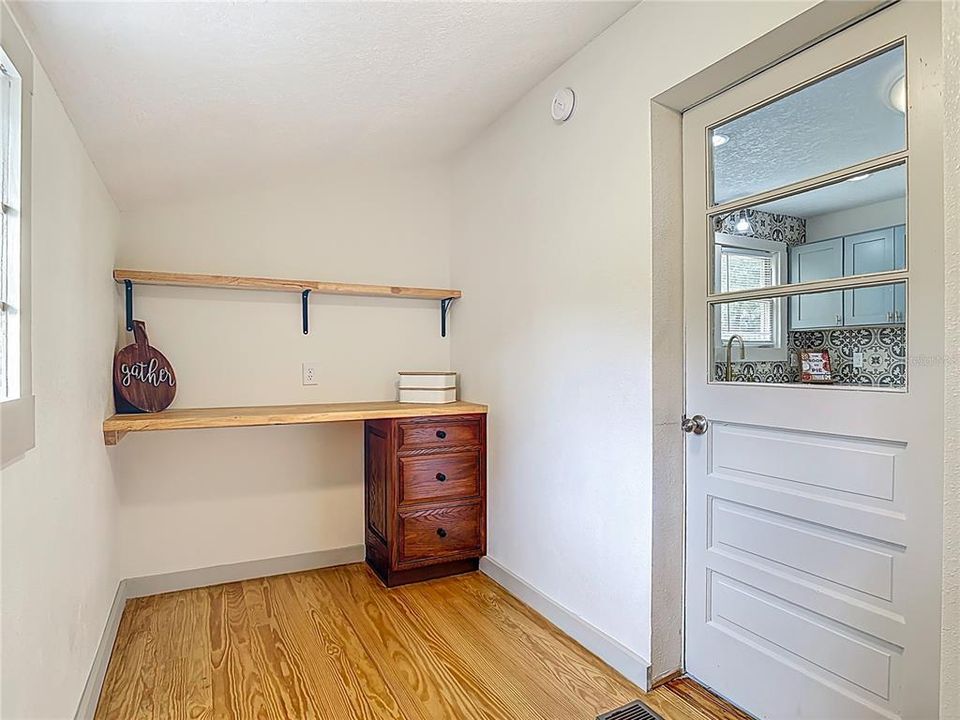 En Venta: $399,000 (5 camas, 3 baños, 2275 Pies cuadrados)