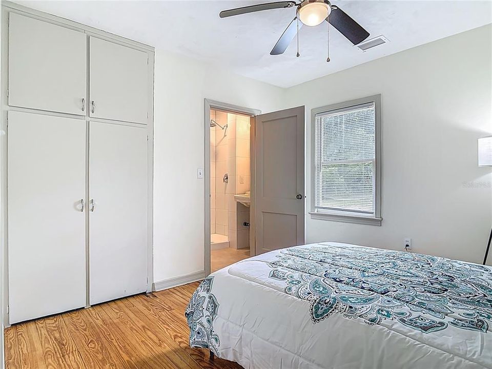 En Venta: $399,000 (5 camas, 3 baños, 2275 Pies cuadrados)