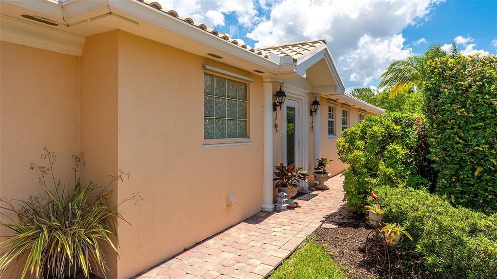 待售: $421,000 (2 贝兹, 2 浴室, 1534 平方英尺)