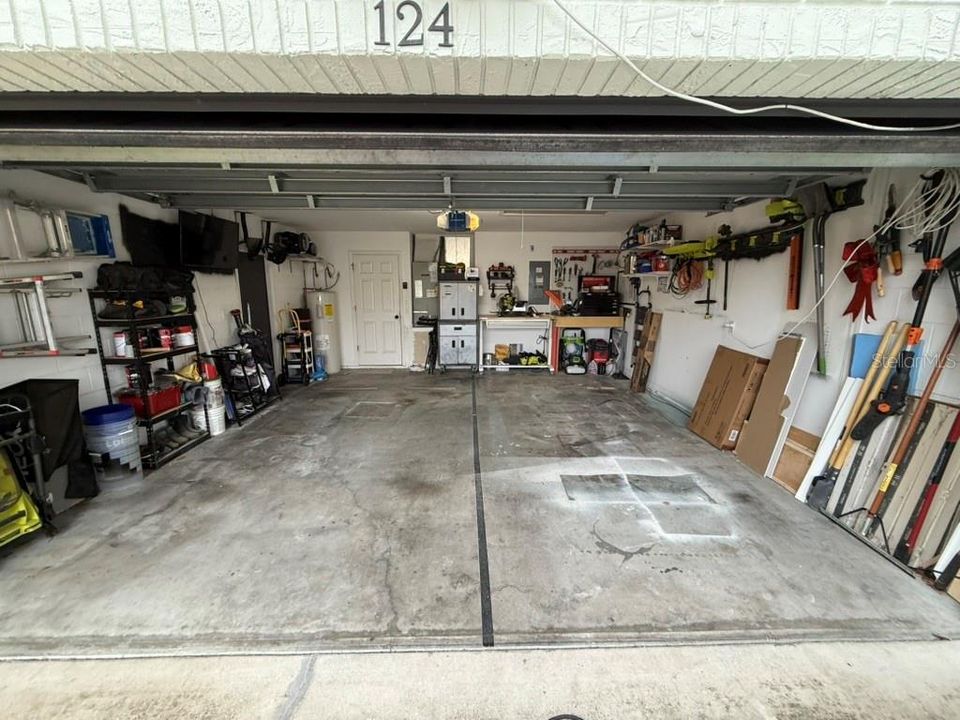 合同活跃: $365,000 (3 贝兹, 2 浴室, 1306 平方英尺)