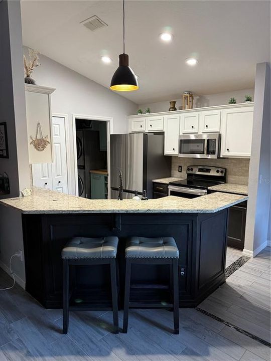 For Sale: $365,000 (3 beds, 2 baths, 1306 Square Feet)