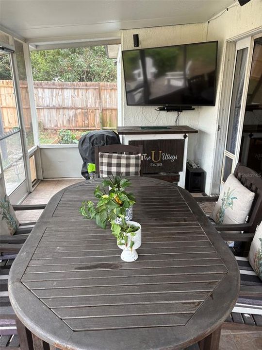 For Sale: $365,000 (3 beds, 2 baths, 1306 Square Feet)