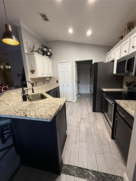 For Sale: $365,000 (3 beds, 2 baths, 1306 Square Feet)