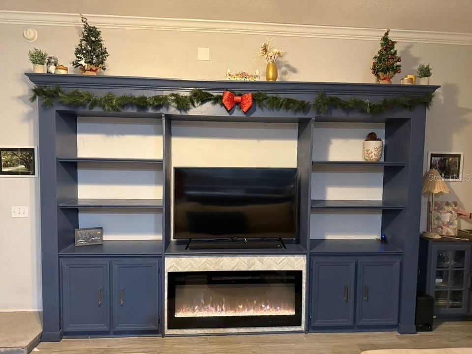 For Sale: $365,000 (3 beds, 2 baths, 1306 Square Feet)