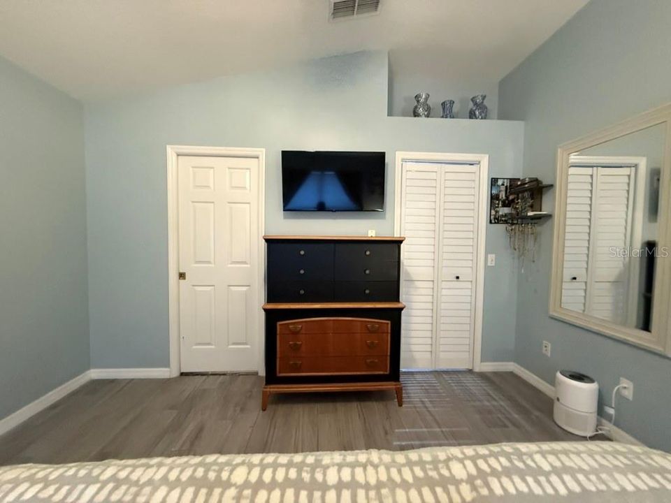 For Sale: $365,000 (3 beds, 2 baths, 1306 Square Feet)