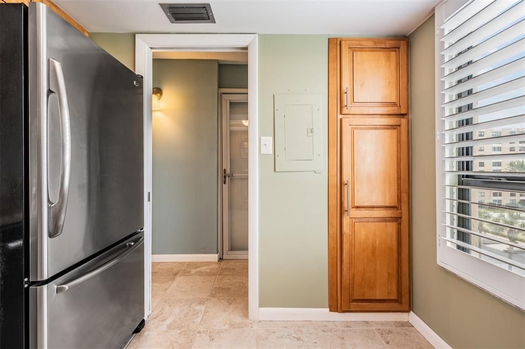 待售: $229,900 (2 贝兹, 2 浴室, 1050 平方英尺)