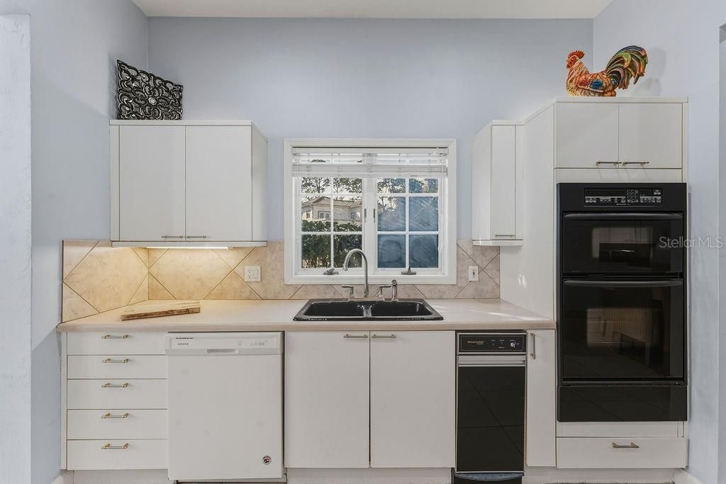 待售: $850,000 (4 贝兹, 3 浴室, 4274 平方英尺)