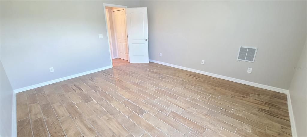 В аренду: $2,300 (3 спален, 2 ванн, 1625 Квадратных фут)