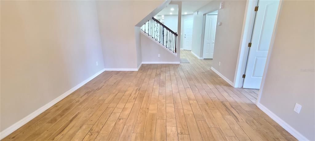 В аренду: $2,300 (3 спален, 2 ванн, 1625 Квадратных фут)