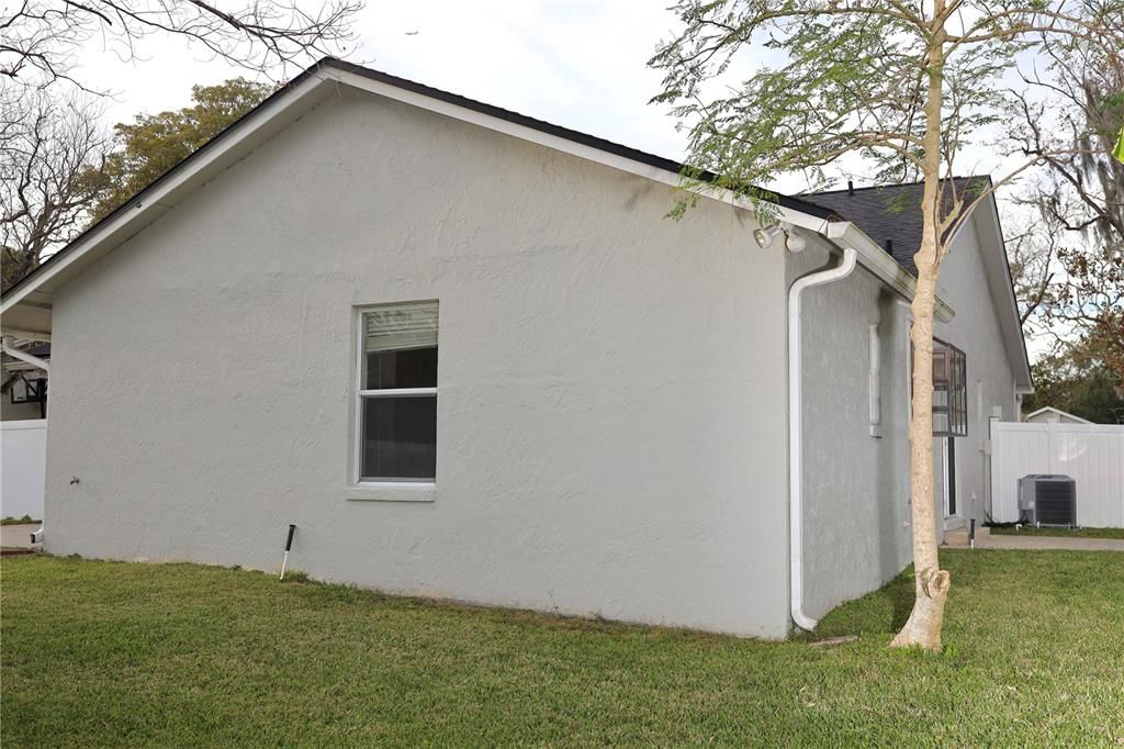 На продажу: $390,000 (3 спален, 2 ванн, 1422 Квадратных фут)