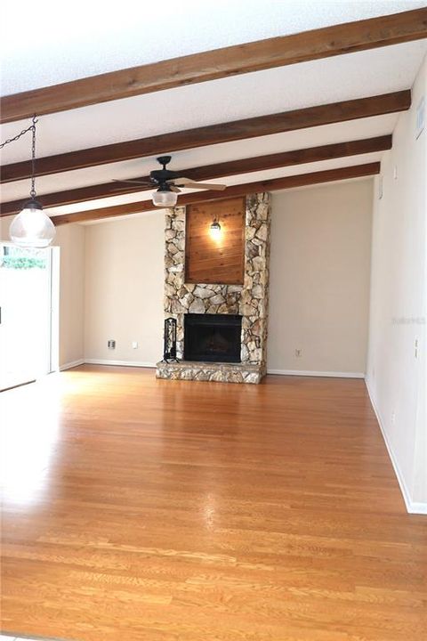 На продажу: $390,000 (3 спален, 2 ванн, 1422 Квадратных фут)