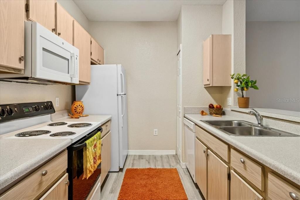 En Venta: $164,900 (1 camas, 1 baños, 734 Pies cuadrados)