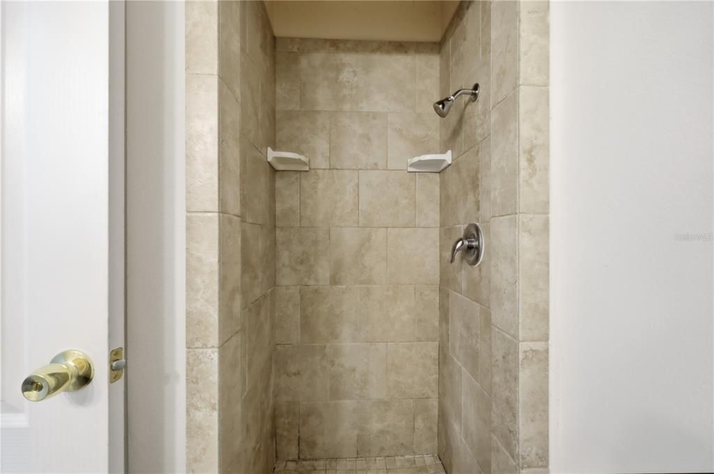 For Sale: $475,000 (3 beds, 3 baths, 1370 Square Feet)