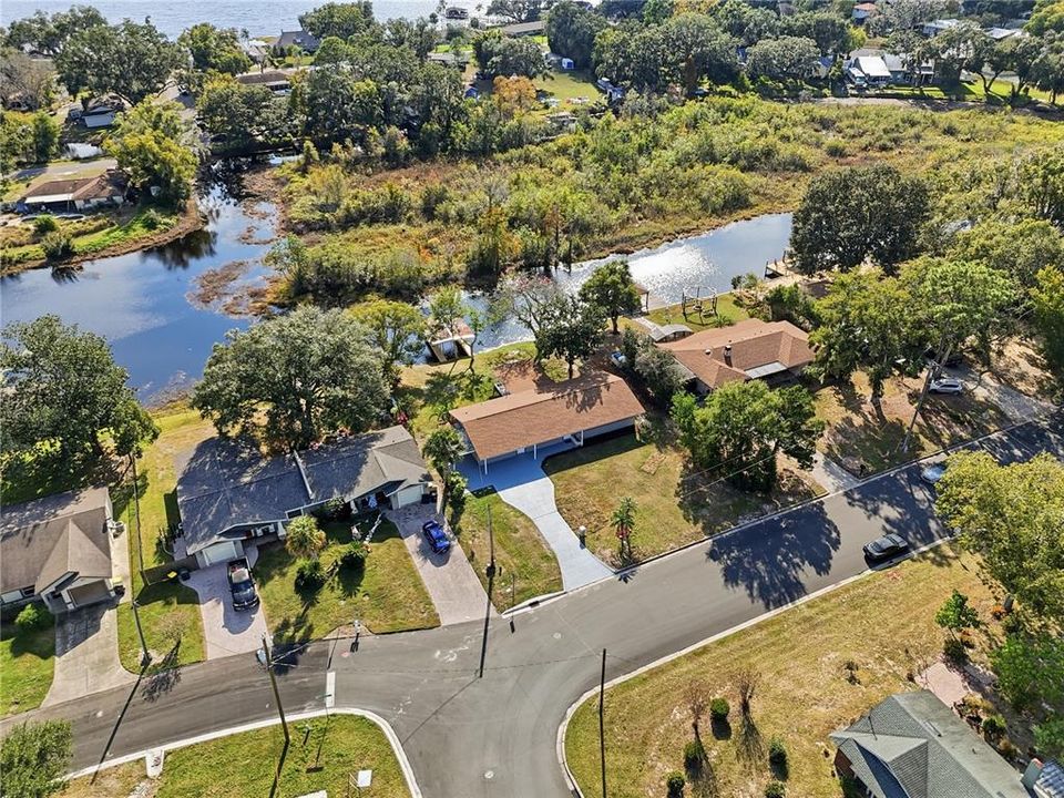 For Sale: $475,000 (3 beds, 3 baths, 1370 Square Feet)