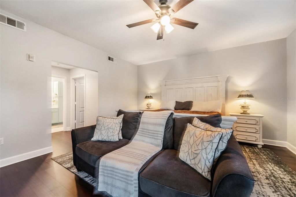 En Venta: $460,000 (3 camas, 2 baños, 2013 Pies cuadrados)