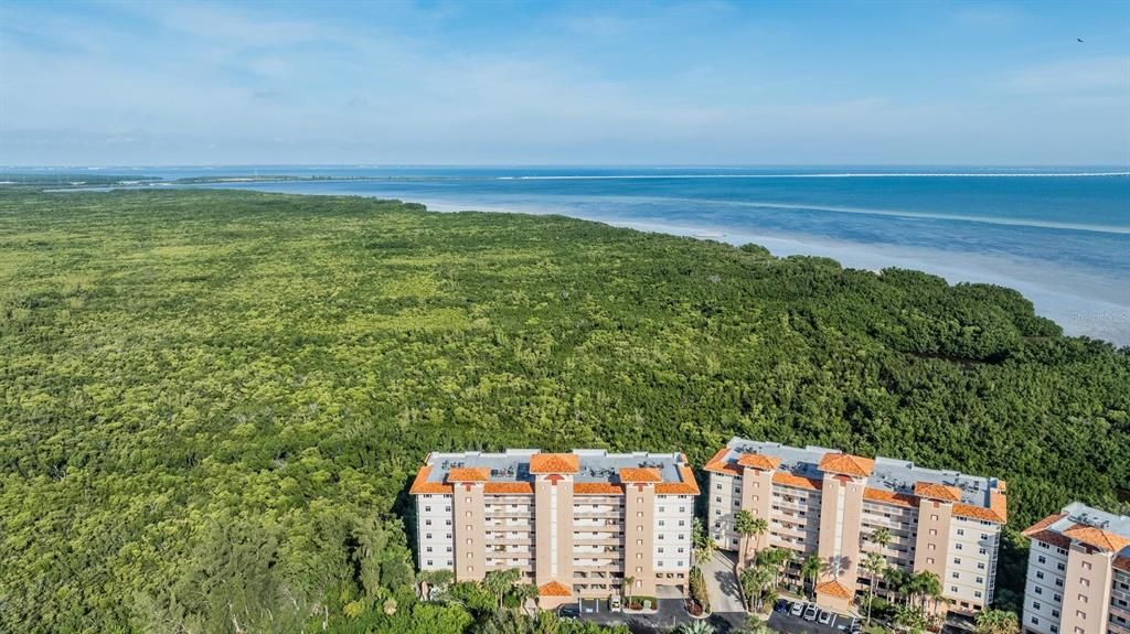 En Venta: $460,000 (3 camas, 2 baños, 2013 Pies cuadrados)