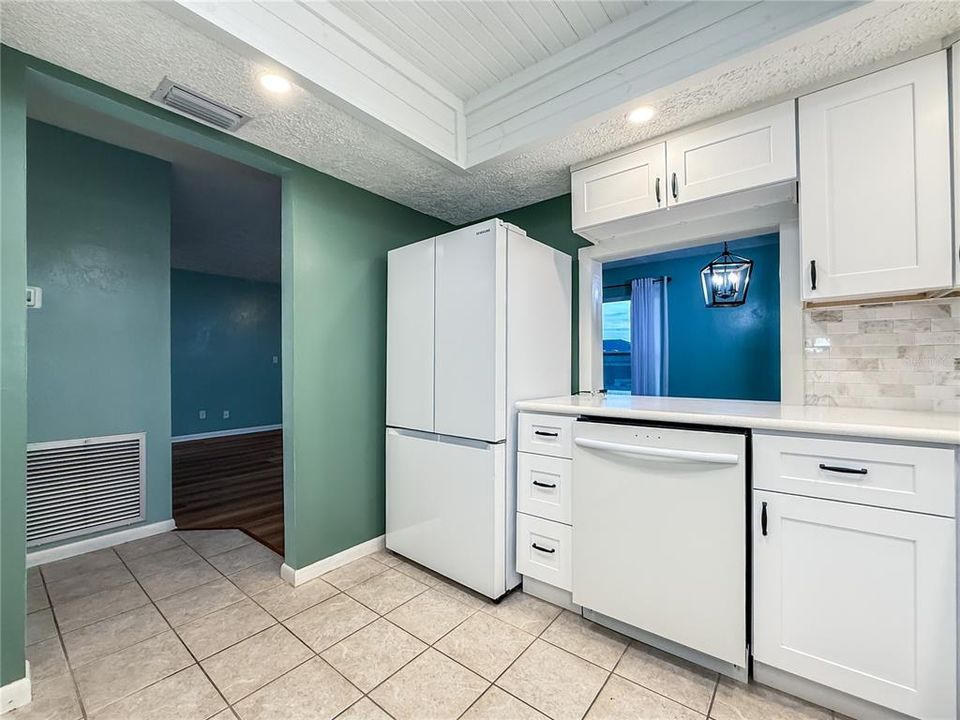 For Sale: $189,000 (2 beds, 2 baths, 1140 Square Feet)