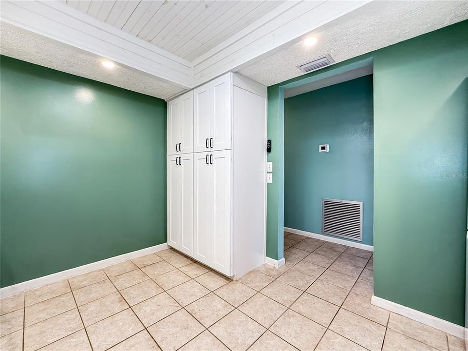 For Sale: $189,000 (2 beds, 2 baths, 1140 Square Feet)