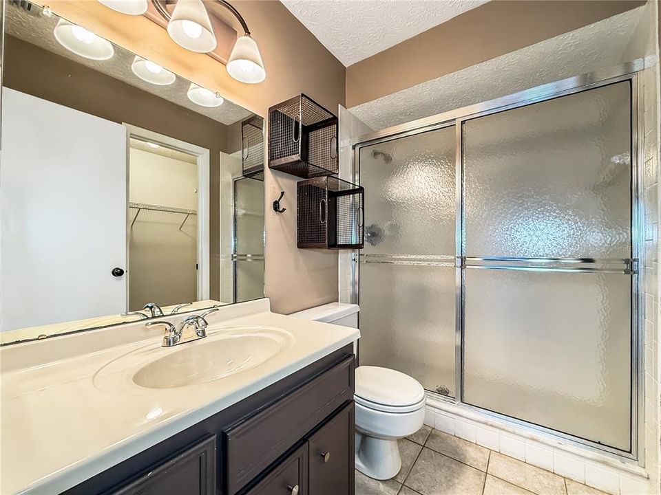 For Sale: $189,000 (2 beds, 2 baths, 1140 Square Feet)