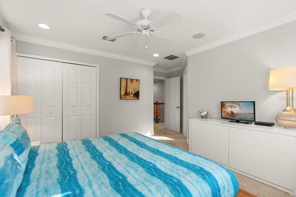 На продажу: $535,000 (6 спален, 5 ванн, 3507 Квадратных фут)