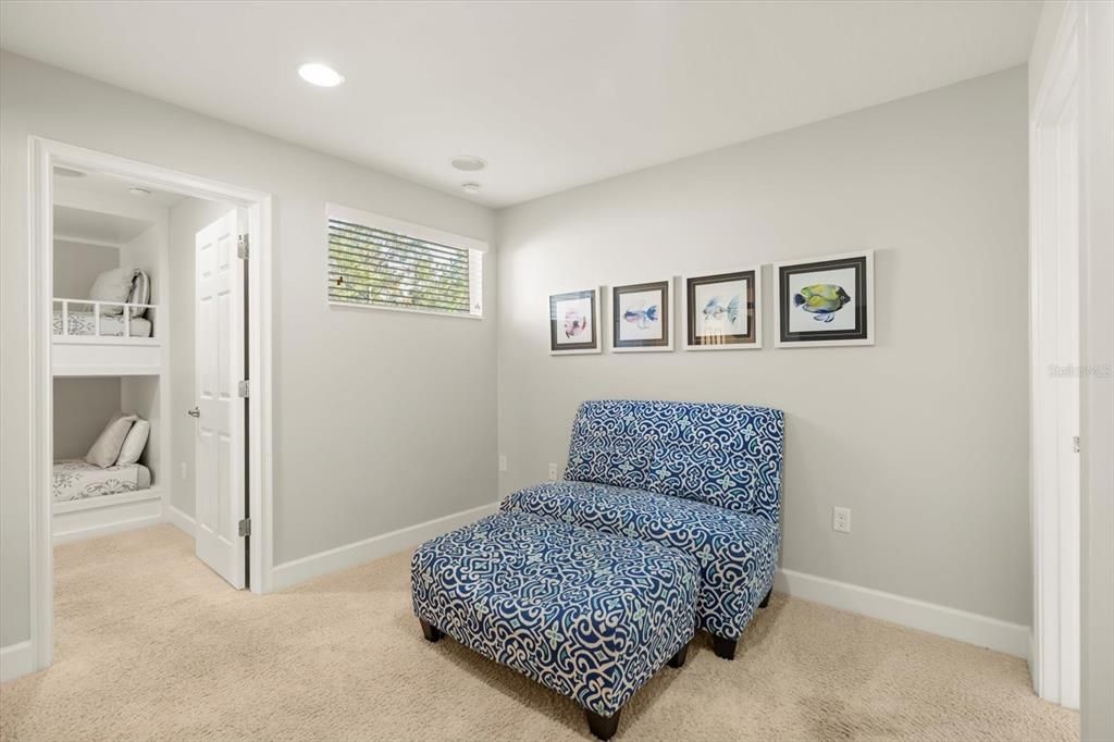 На продажу: $535,000 (6 спален, 5 ванн, 3507 Квадратных фут)