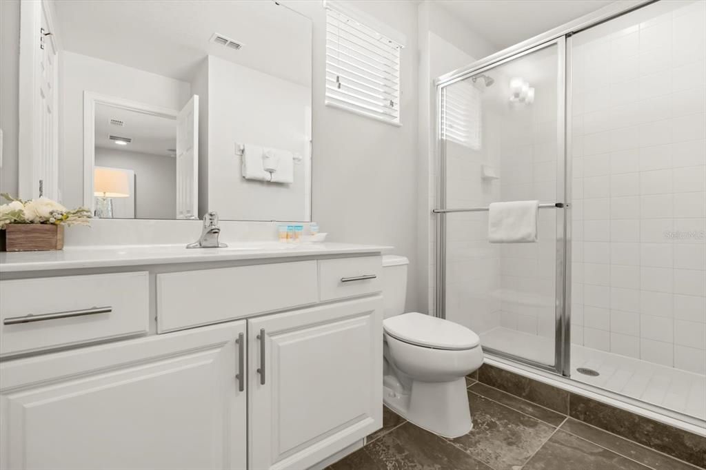 На продажу: $535,000 (6 спален, 5 ванн, 3507 Квадратных фут)