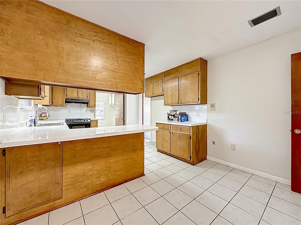 For Sale: $429,000 (4 beds, 3 baths, 2421 Square Feet)