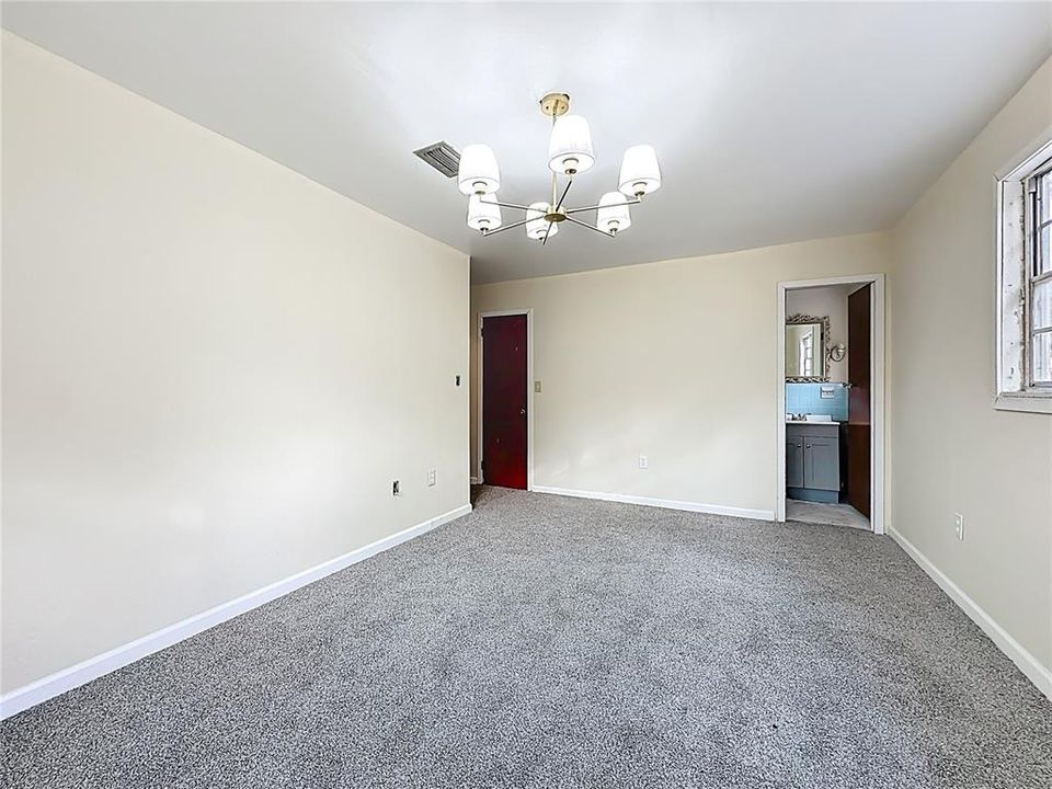 For Sale: $429,000 (4 beds, 3 baths, 2421 Square Feet)