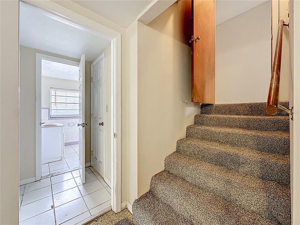 For Sale: $429,000 (4 beds, 3 baths, 2421 Square Feet)