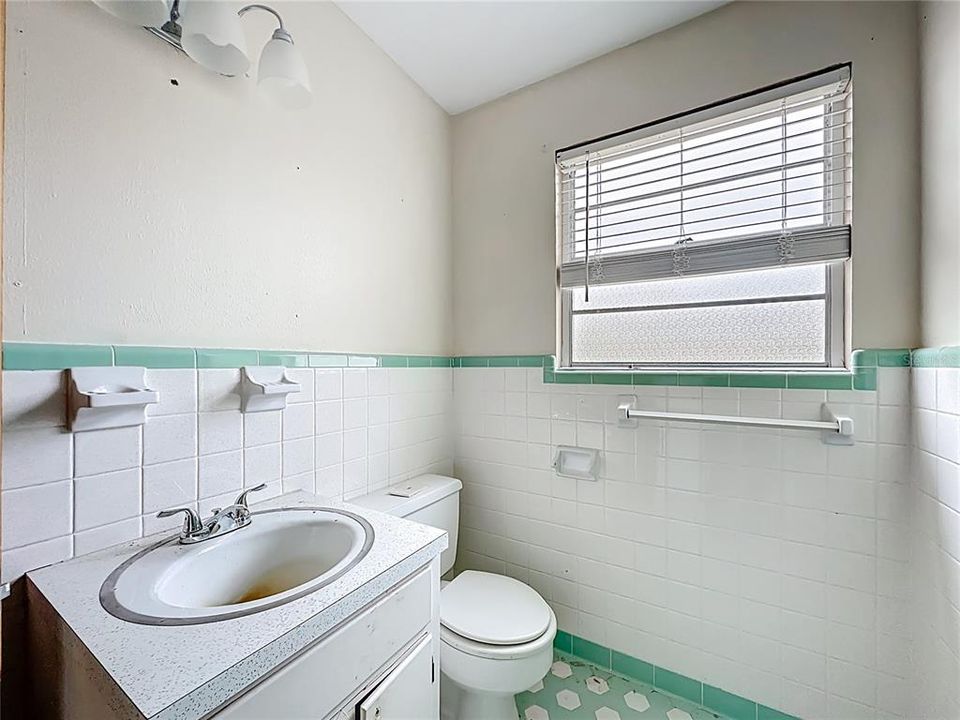 For Sale: $429,000 (4 beds, 3 baths, 2421 Square Feet)