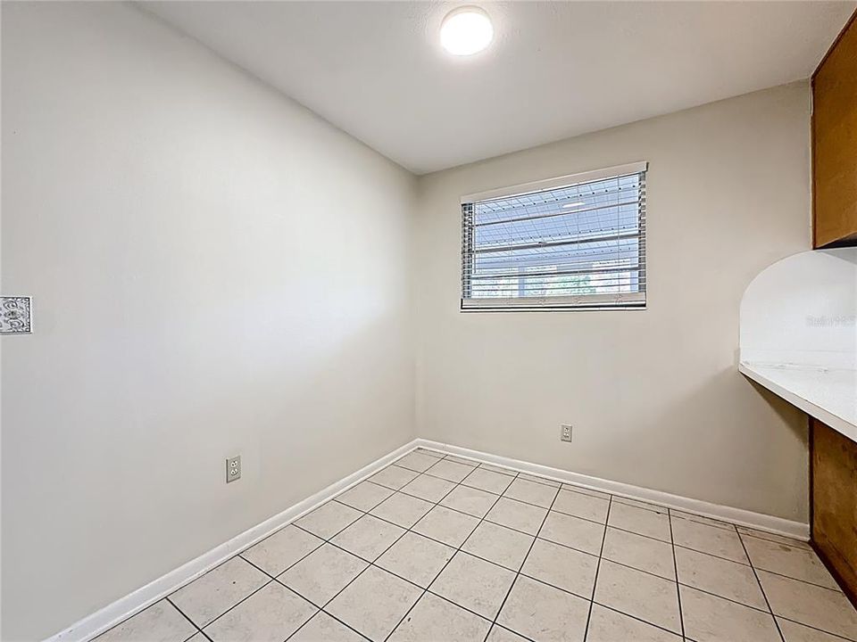 For Sale: $429,000 (4 beds, 3 baths, 2421 Square Feet)