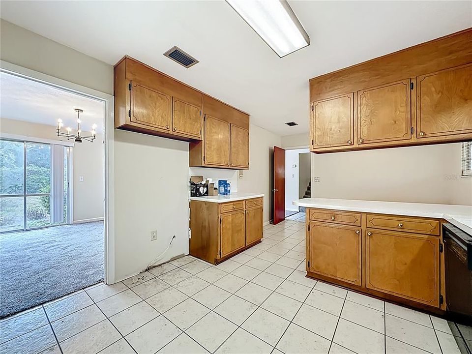 For Sale: $429,000 (4 beds, 3 baths, 2421 Square Feet)