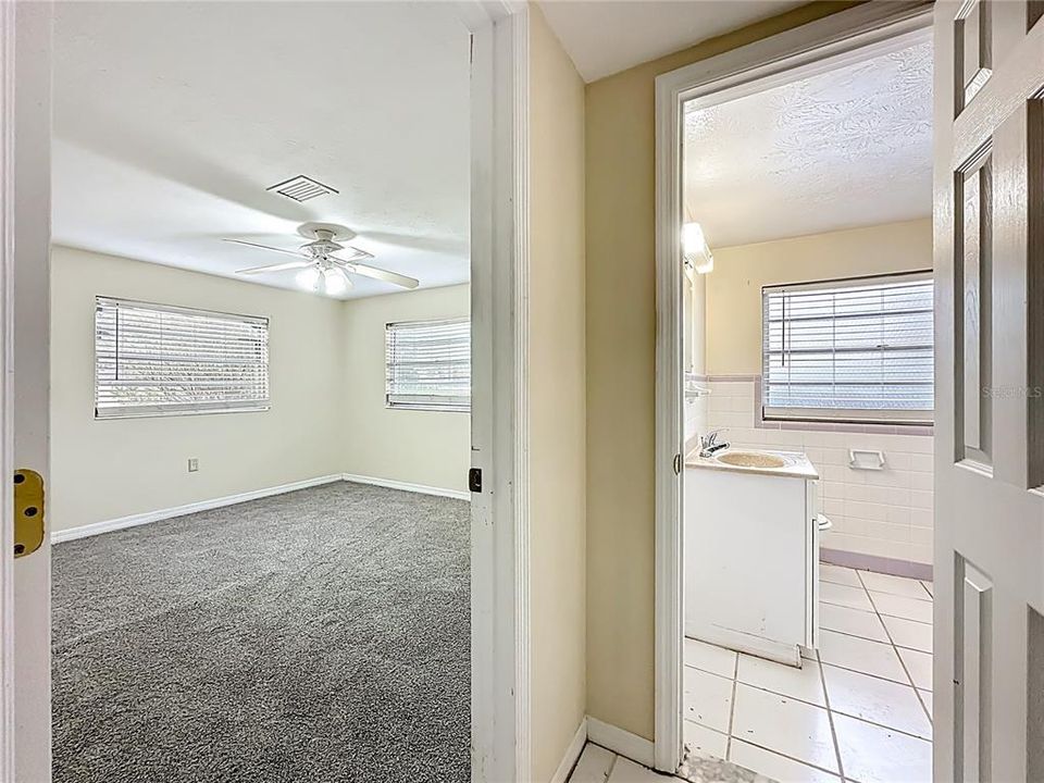 For Sale: $429,000 (4 beds, 3 baths, 2421 Square Feet)