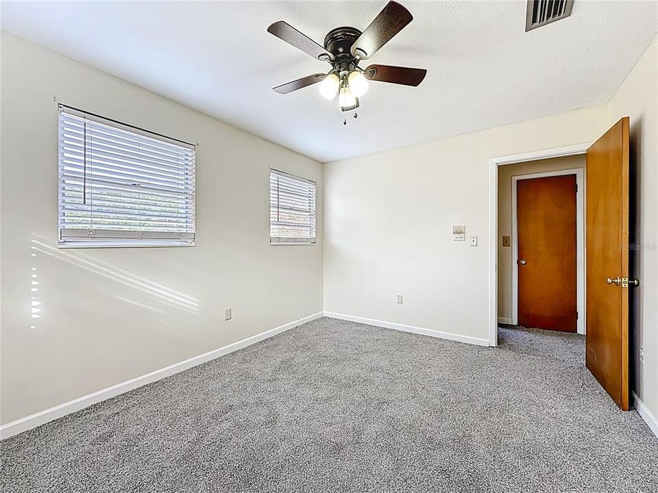 For Sale: $429,000 (4 beds, 3 baths, 2421 Square Feet)