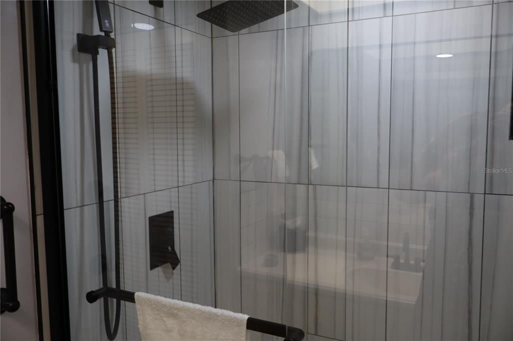 En Venta: $249,900 (2 camas, 2 baños, 1118 Pies cuadrados)