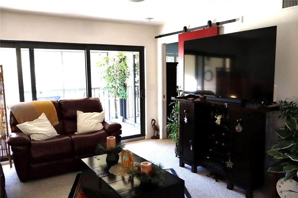 En Venta: $249,900 (2 camas, 2 baños, 1118 Pies cuadrados)