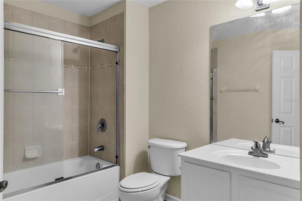 На продажу: $289,900 (3 спален, 2 ванн, 1682 Квадратных фут)