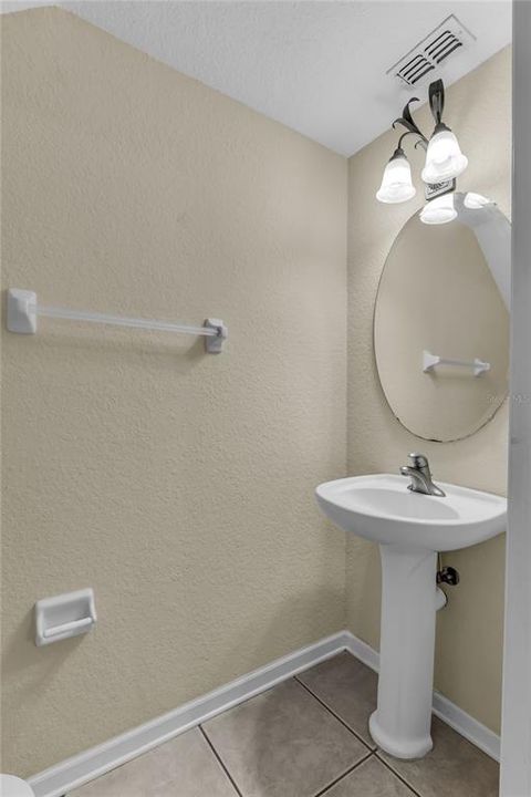 На продажу: $289,900 (3 спален, 2 ванн, 1682 Квадратных фут)