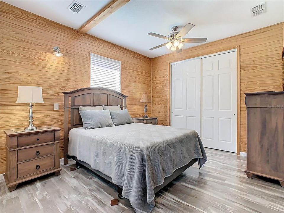 For Sale: $315,000 (2 beds, 2 baths, 1705 Square Feet)