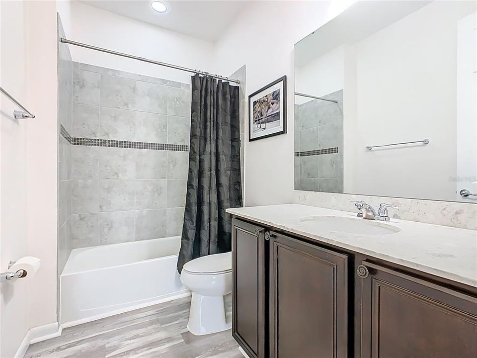 For Sale: $315,000 (2 beds, 2 baths, 1705 Square Feet)